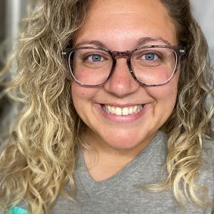 Meet your Posher, Toni